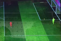 Prachtige pass van vervanger van Mignolet bij Liverpool (Video)