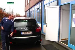 Zo komt Stijnen zijn boeltje pakken na ontslag (Video)