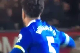Lukaku maakt er zelf een einde aan bij Everton: Dit doet hij na rode kaart van zijn ploegmaat (Video)