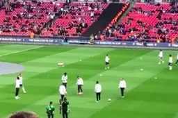 ONWAARSCHIJNLIJK: Dit doet Eden Hazard tijdens de opwarming van wedstrijd tegen Tottenham (Video)