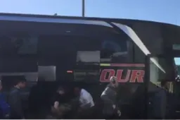 Zo ontvangen supporters van Club Brugge de spelers van Anderlecht (Video)