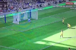 Afschuwelijke flater van Mathew Ryan (Video)