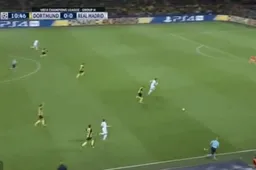 Fans kunnen niet geloven wat Ronaldo hier doet in CL (Video)