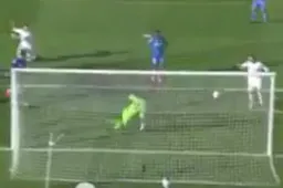 Niemand snapt hoe Ronaldo deze kans kon missen (Video)