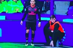 Ballenjongen van Everton neemt hele wereld beet met geniale ingeving (Video)