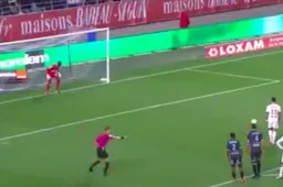 Iédereen heeft het over deze penalty van Depay (Video)