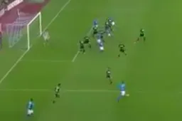 Mertens maakt makkelijkste goal uit zijn carrière (Video)