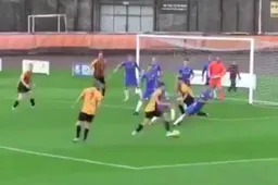 Dit is nu al de vreemdste penaltyfout van het seizoen (Video)