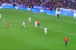 Iniesta maakt fraaie goal voor Spanje (Video)