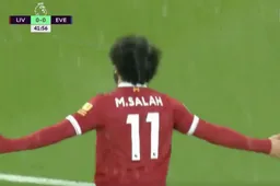 Salah pakt uit met deze prachtige goal tegen Everton (Video)