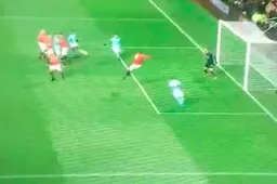 Wat een pech: Lukaku geeft Manchester City 2 goals cadeau (Video)