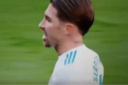 Sergio Ramos wéér door het lint in Clasico (Video)