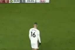 Defour scoort magistrale goal op Old Trafford (Video)