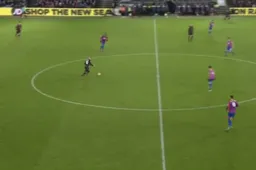 Wilshere pakt uit meer héérlijke De Bruyne-bal tegen Benteke (video)