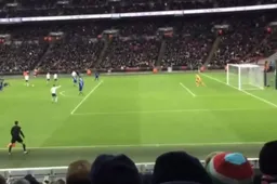 Vertonghen knalt op héérlijke manier zijn 2018 op gang (Video)