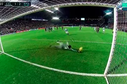 Real-doelman Navas stopt penalty, manier waarop is ongelofelijk (Video)