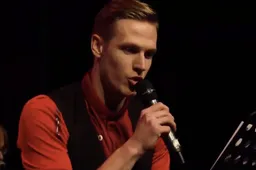 Spelers KVK acteren én zingen zich een weg naar Play-Off I (Video)