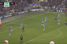 Het begint bij Batshuayi, Hazard werkt prachtig af (Video)