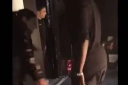 Mario Balotelli wordt compleet belachelijk gemaakt door 18-jarig meisje (Video)