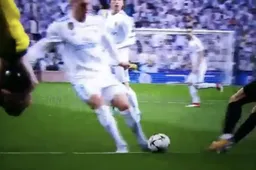 Iedereen kijkt met grote ogen naar deze actie van Toni Kroos (Video)