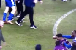 Agüero gaat op de vuist met Wigan-fan na verloren wedstrijd (Video)