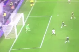 De Gea pakt net voor rust uit met weergaloze redding (Video)