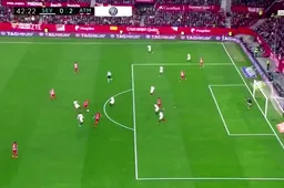 Griezmann maakt fantastische goal... Met rechts (Video)