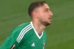 Donnarumma begaat gruwelijke blunder (Video)