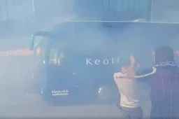 Zo verwelkomen Gent-fans de spelersbus (Video)