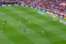 Suarez scoort, maar let vooral op de briljante assist van Coutinho (Video)