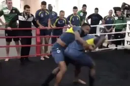 Beerschot Wilrijk bereidt zich op erg aparte manier voor op derby (Video)