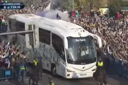 Waanzinnig: Zo verwelkomen Real-fans de spelers (Video)