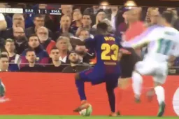 Bale ontsnapt aan rood na deze verschrikkelijke overtreding op Umtiti (Video)