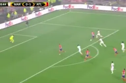 Pure klasse! Griezmann maakt deze goal in EL-finale (Video)