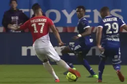 Tielemans speelt zich in extremis in de kijker met fenomenaal schot (Video)