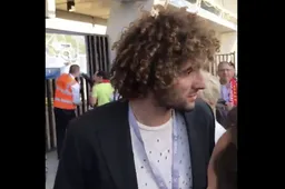 Liverpool-fans pakken Fellaini hard aan, maar kijk hoe hij reageert (Video)