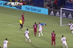 Ibrahimovic wordt uitgedaagd, maar kijk hoe hij dan reageert (Video)