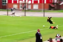 De beelden: zó hard schopte De Bruyne Januzaj dus onderuit (Video)