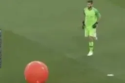 Grote ballon verstoort Bra-Zwi, maar Becker heeft geniale oplossing (Video)