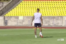 Neymar is terug in training en kijk wat hij dan doet (Video)