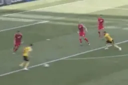 Carrasco maakt op haar na hét doelpunt van de wedstrijd (Video)