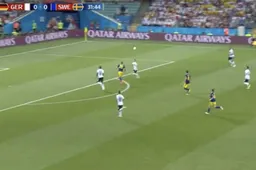 Duitsland in de penarie! Toivonen zet koffers klaar met lekkere lob (Video)