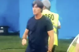 Niemand gelooft wat Joachim Löw deed tijdens Duitsland-Zweden (Video)