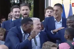 Pogba maakt Messi belachelijk tijdens viering van Frankrijk