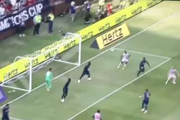 Shaqiri debuteert bij Liverpool meteen met wereldgoal