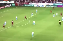 Eerste doelpunt van Iniesta voor nieuwe club is meteen pareltje