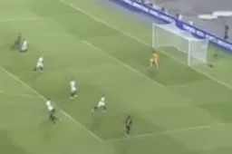 Zelfs Messi kan ogen niet geloven van hemelse knal Dembélé