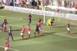 'Huilebalk' Neymar heeft geweldige viering in petto na assist van Meunier