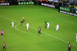 Ronaldo wil scoren met omhaal, maar dan loopt het helemaal mis