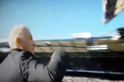 Chelsea-fans beledigen Mourinho, Portugees reageert geniaal (VIDEO)